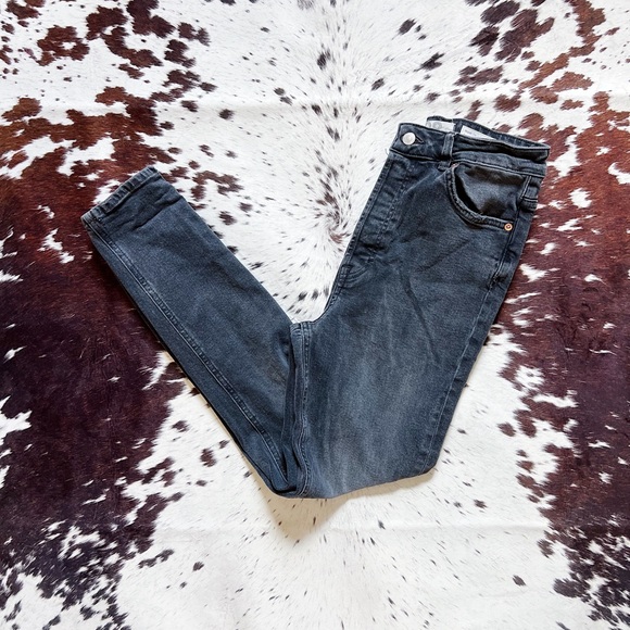 FREE PEOPLE WE THE FREE Black Distressed Zuri Mom Jeans High Rise - size 28 - Picture 3 of 8